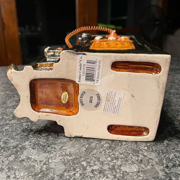 Boney Bunch from Yankee Candle 2015 Spine Tingling Electric Chair new - Picture 5 of 5